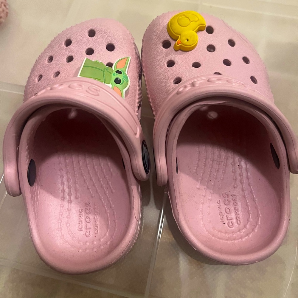 Toddler crocs